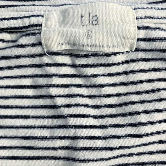 Anthropologie t.la Striped Flutter-Sleeved Tee Dress Blue Motif Women’s S - Picture 5 of 9
